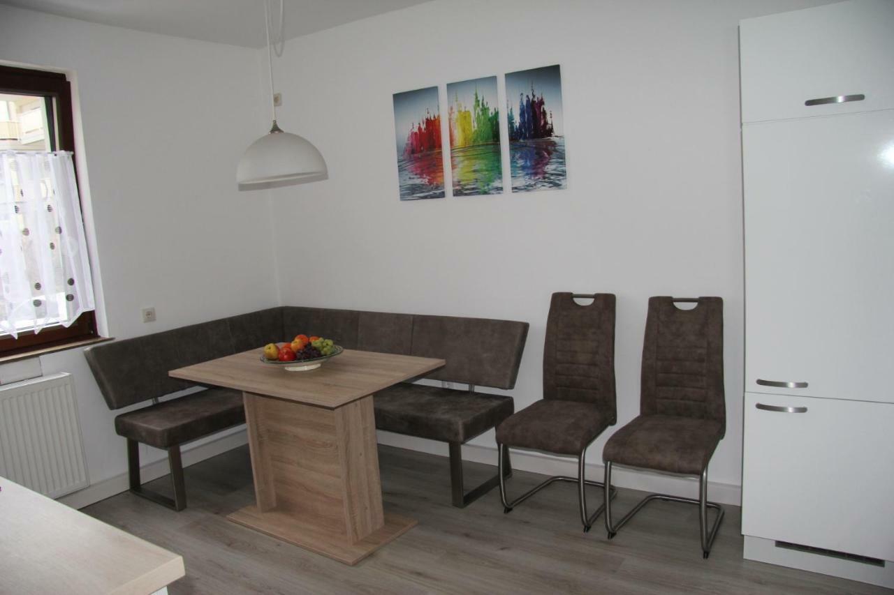 Geraeumige 4 Zimmer Wohnung An Den Kaiserthermen Trier Exterior foto